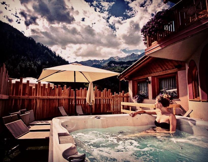Active Hotel Gran Zebru' Cogolo Exterior photo